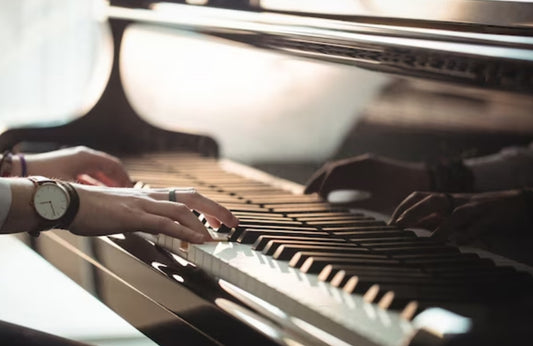 Unlocking the Full Potential: The Benefits of Integrating Singing into Piano Learning