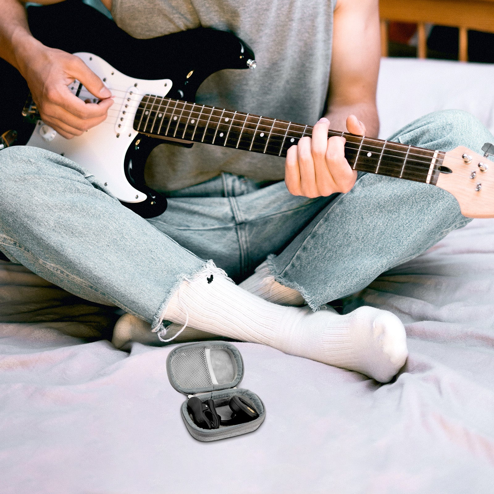 Musiin HardCase for Guitar Tuner, Portable Guitar Tuner Storage cove, Compatible with Snark SN1X, SN5X, St-8, Fender FT-1, FCT-2, Aroma Clip-on, D'Addario, with Pick Holder case (Grey)