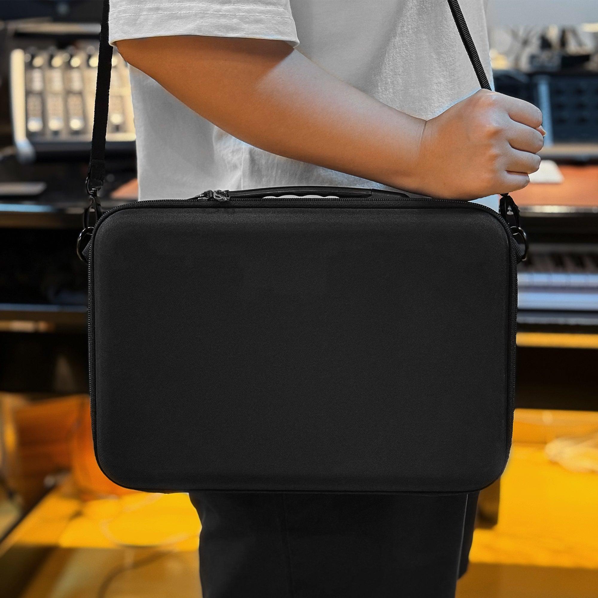 Musiin Audio Sampler Case Compatible with Teenage Engineering EP-133 K.O. II/EP-1320 Medieval Sampler, with Cable Compartment & Top Mesh Pocket, Portable Music Gear Case